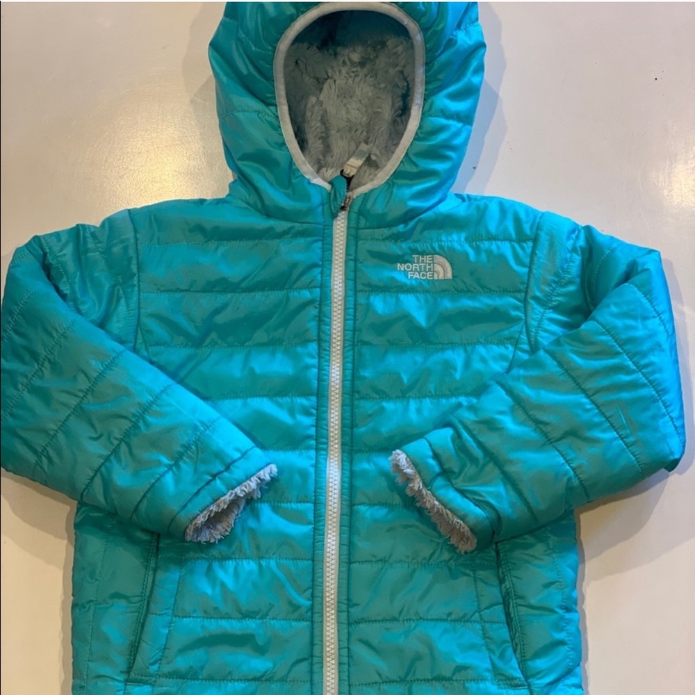 The North Face girls reversible mossbud jacket